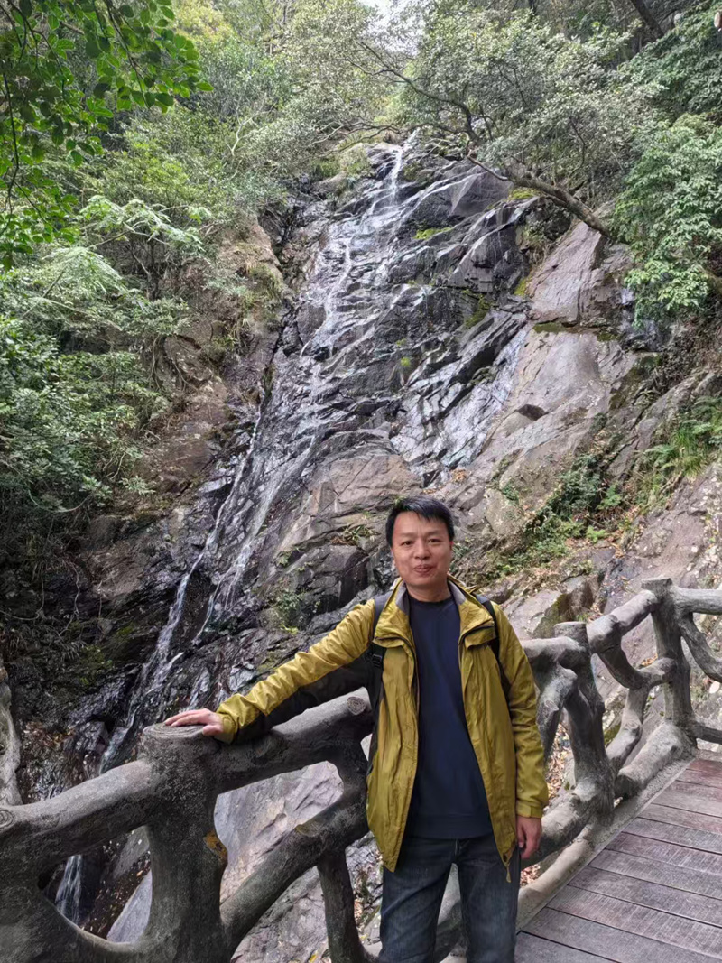 億天凈化丨開工大吉暨梧桐山登頂祈?；顒訄A滿結束